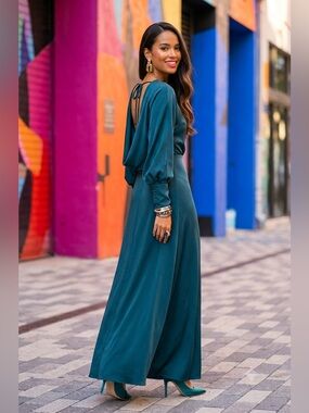 BCBGMAXAZRIA Teal Blue Satin Backless Maxi Dress Open Back Long Sleeve Size 4